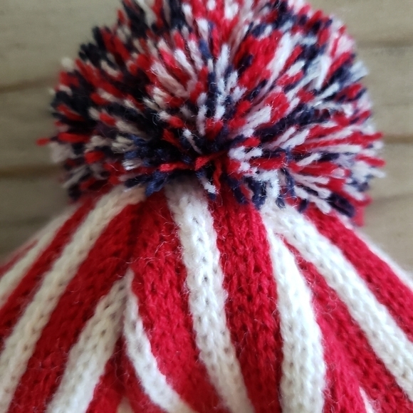 STARS and Stripes Knited Beanie Ear Flaps, Red White and Blue Ski Hat Winter Hat - Picture 3 of 6